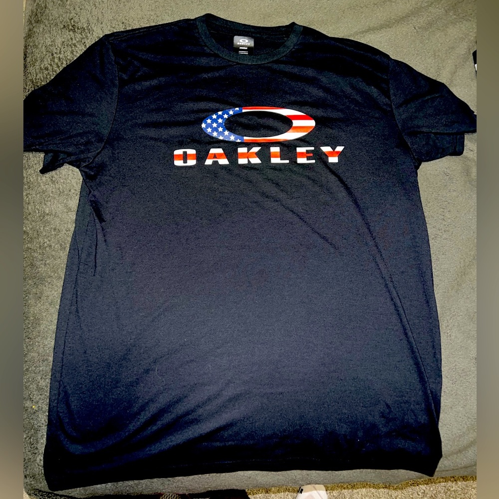 Oakley American flag large T-shirt, dry fit